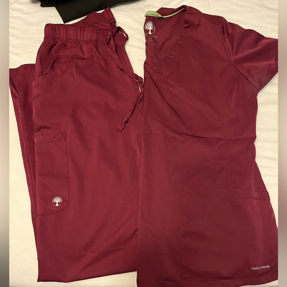 Women’s healing hands scrubs